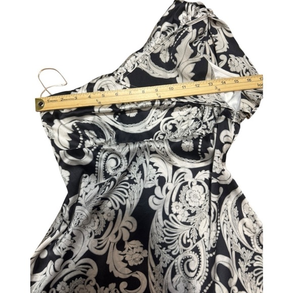 Vintage CACHE Y2K One shoulder top SILK Blouse 
Black and White Size Small - Picture 7 of 12